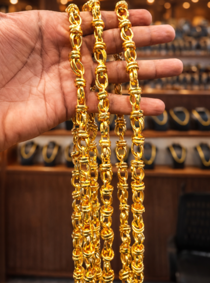 Bold Ring Link Gold Tone Chain